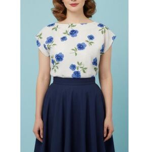1950s Vintage Handmade Blue Pansies Flowers Short Sleeve Linen Blouse sz medium